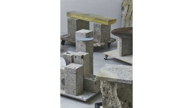 Atelier matic外山翔の秋保石との出会いから始まった<br>「Atelier matic meets AKIU STONE『発見』と『見立て』」<br>文喫 六本木にて9月20日より開催