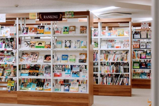 日販図書館選書センター 来場校館数1万校館を突破<br>~約3万冊の図書見本を揃え、<br>児童・生徒の読書環境整備を支える司書を支援~